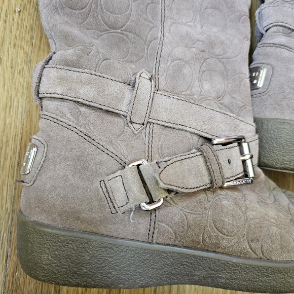 Coach Thelma faux fur winter boots taupe suede logo embossed mid calf size 7 - Picture 13 of 14